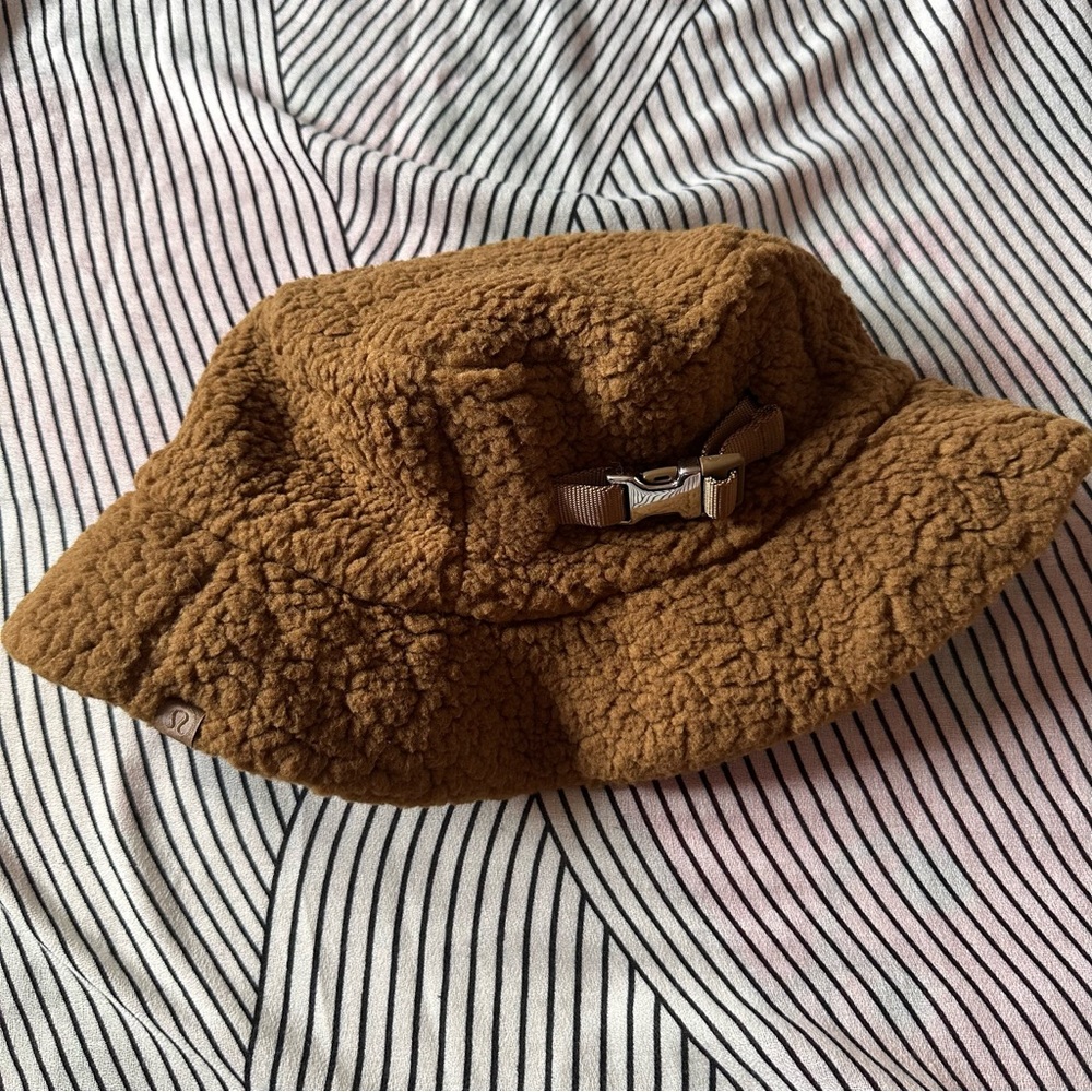 Lululemon fleece bucket hat - brown - size S/M - Picture 2 of 8